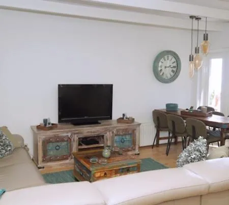 Sidestreet House Tatil Evi